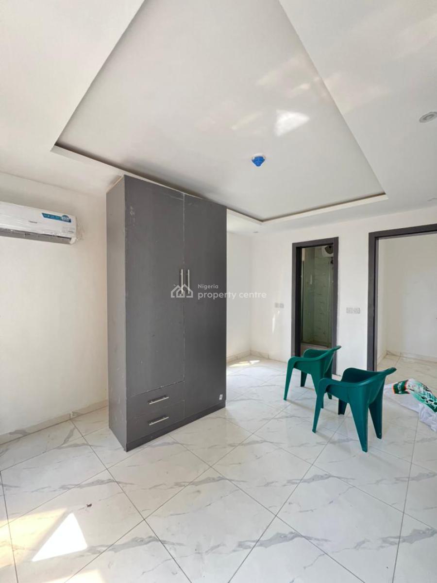 Standard 2 Bedroom Apartment in an Estate, Lekki Phase 1, Lekki, Lagos, Flat / Apartment for Sale