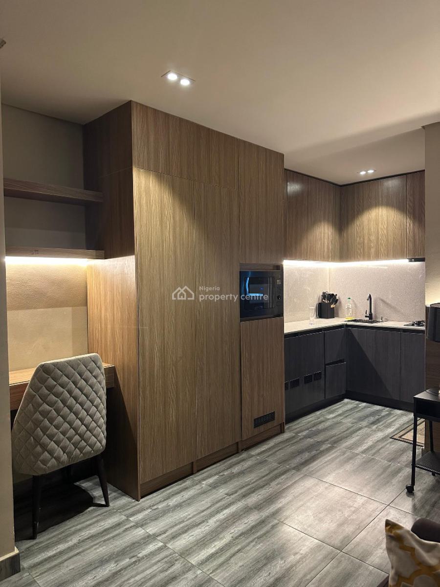 Luxurious 1 Bedroom Apartment with Snooker Board, Ps4, Vinyl Record,, Lekki Phase 1, Lekki, Lagos, Flat / Apartment Short Let