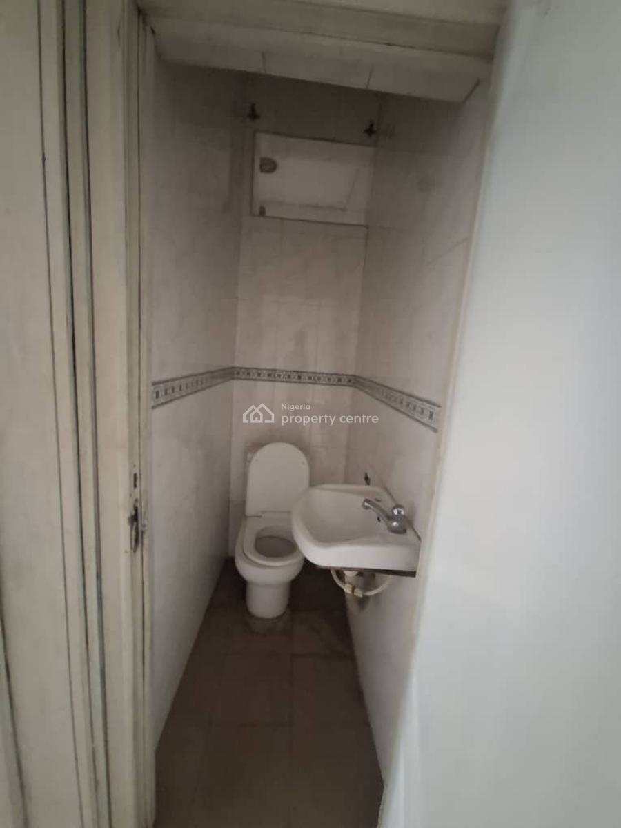 Commercial 3bedroom Flat at Lekki Phase 1, Lekki Phase 1, Lekki Phase 1, Lekki, Lagos, Terraced Duplex for Rent