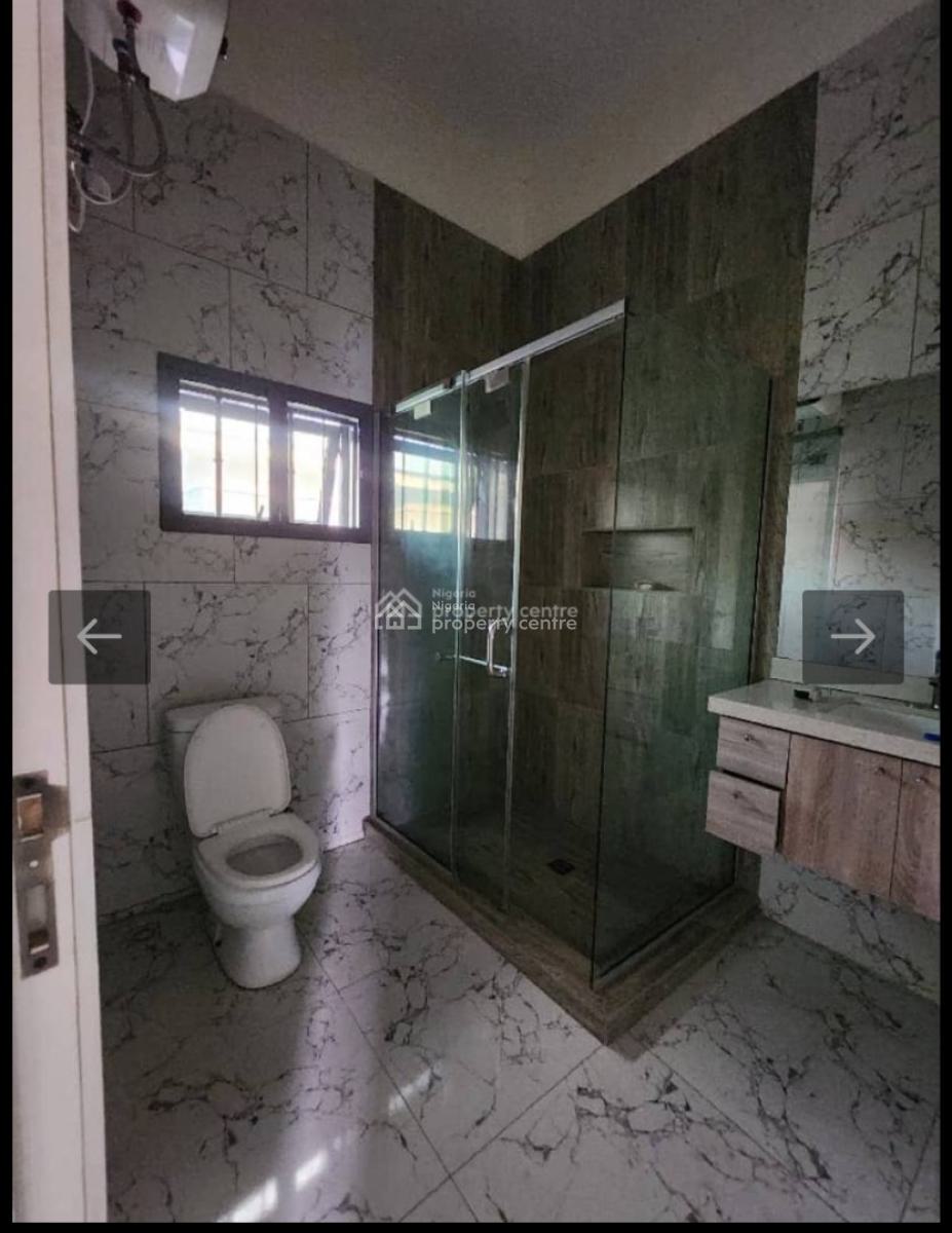 Spacious Massive Luxury 3bedroom Dupelx Wit Bq, Behind Demo Church Freedom Wey Lekki Phase One, Lekki Phase 1, Lekki, Lagos, Flat / Apartment for Rent