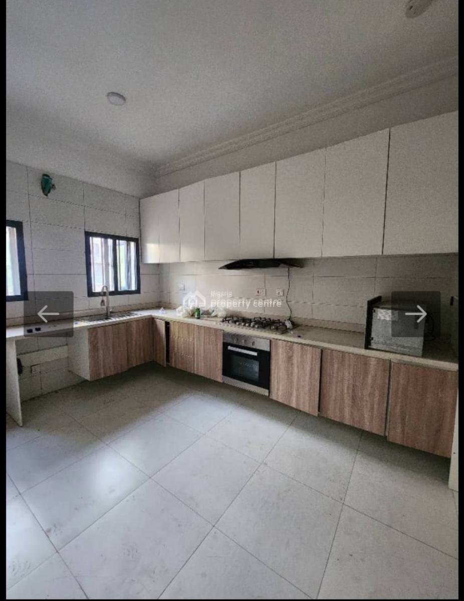 Spacious Massive Luxury 3bedroom Dupelx Wit Bq, Behind Demo Church Freedom Wey Lekki Phase One, Lekki Phase 1, Lekki, Lagos, Flat / Apartment for Rent
