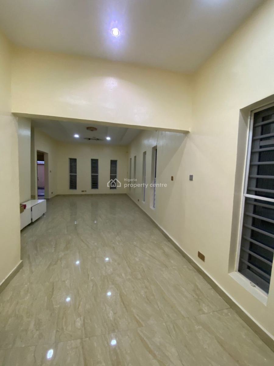 Well Maintain 3bedroom Semi Detached Duplex, Chevron, Lekki, Lagos, Semi-detached Duplex for Rent