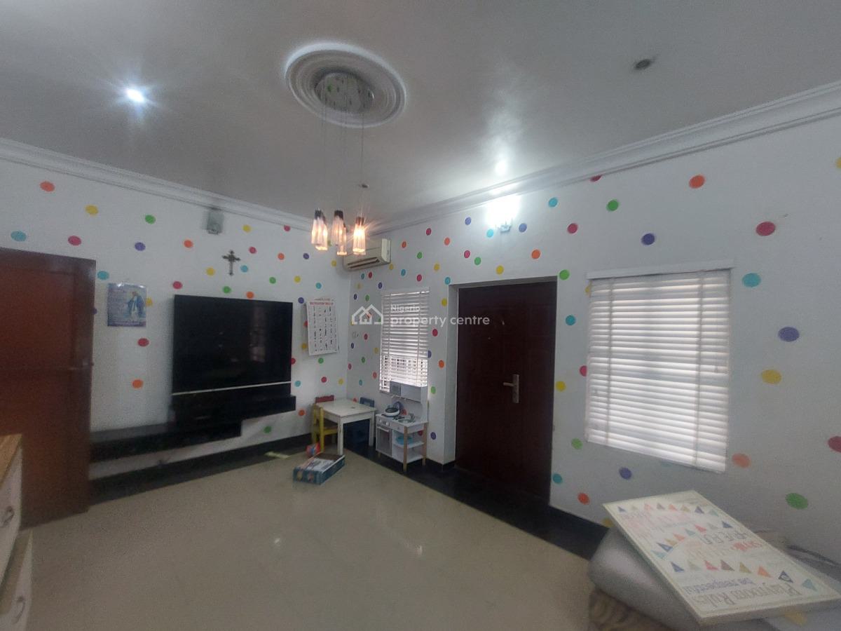 5 Bedrooms Detached Duplex with a Bq, 3 Bedrooms Guesthouse with 2 Rooms, Off Admiralty Road, Lekki Phase 1, Lekki, Lagos, Detached Duplex for Rent