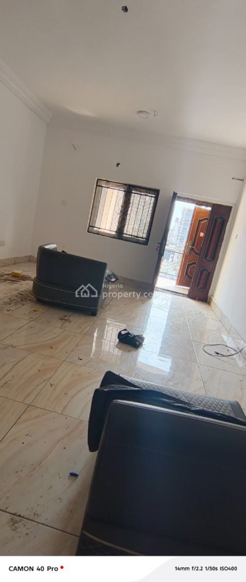 Nicely Renovated 2bedroom Flat, Non Flooding Area Agungi, Lekki, Lagos, Flat / Apartment for Rent