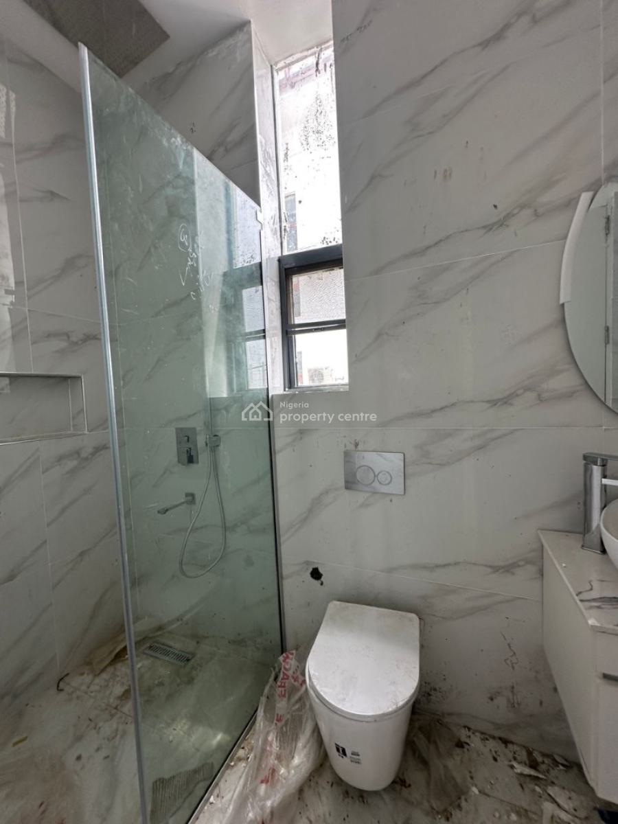 Newly Built 2 Bedroom Apartment with Elevator and Gym, Lekki Phase 1, Lekki, Lagos, House for Sale