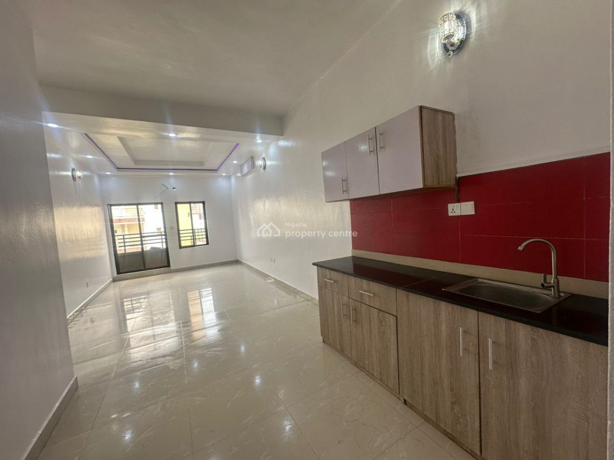 Spacious Studio 2 Bedroom Flat, Osapa, Lekki, Lagos, Flat / Apartment for Rent