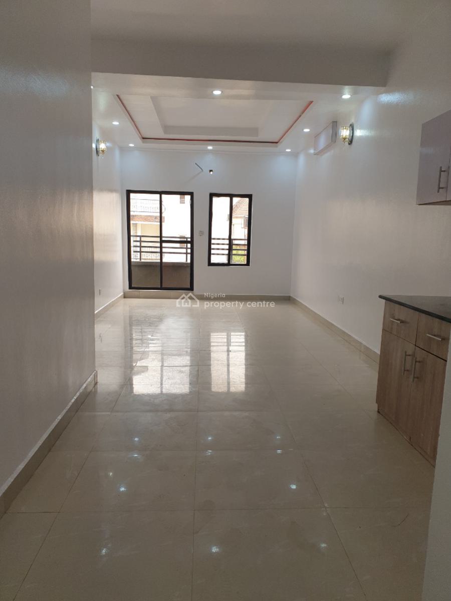 Spacious Studio 2 Bedroom Flat, Osapa, Lekki, Lagos, Flat / Apartment for Rent