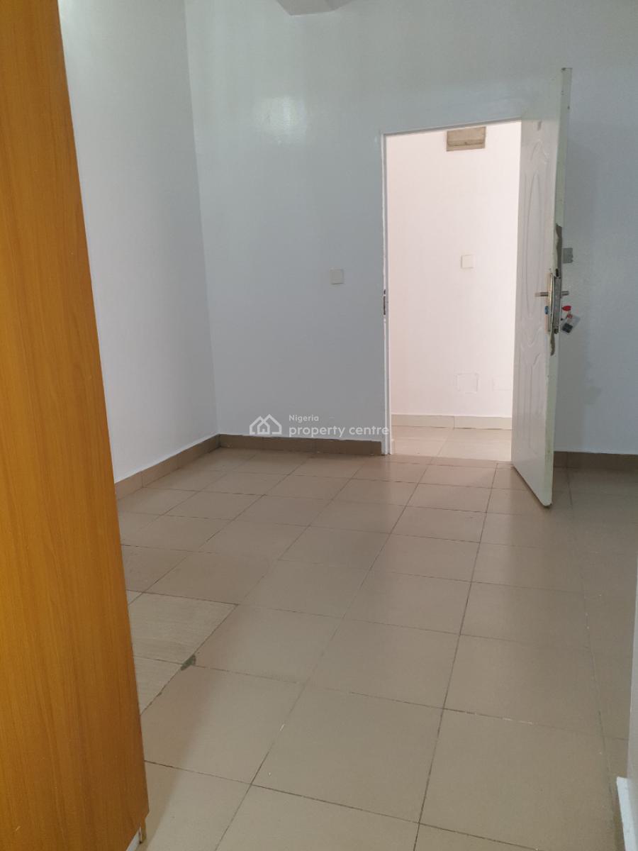 Spacious Studio 2 Bedroom Flat, Osapa, Lekki, Lagos, Flat / Apartment for Rent