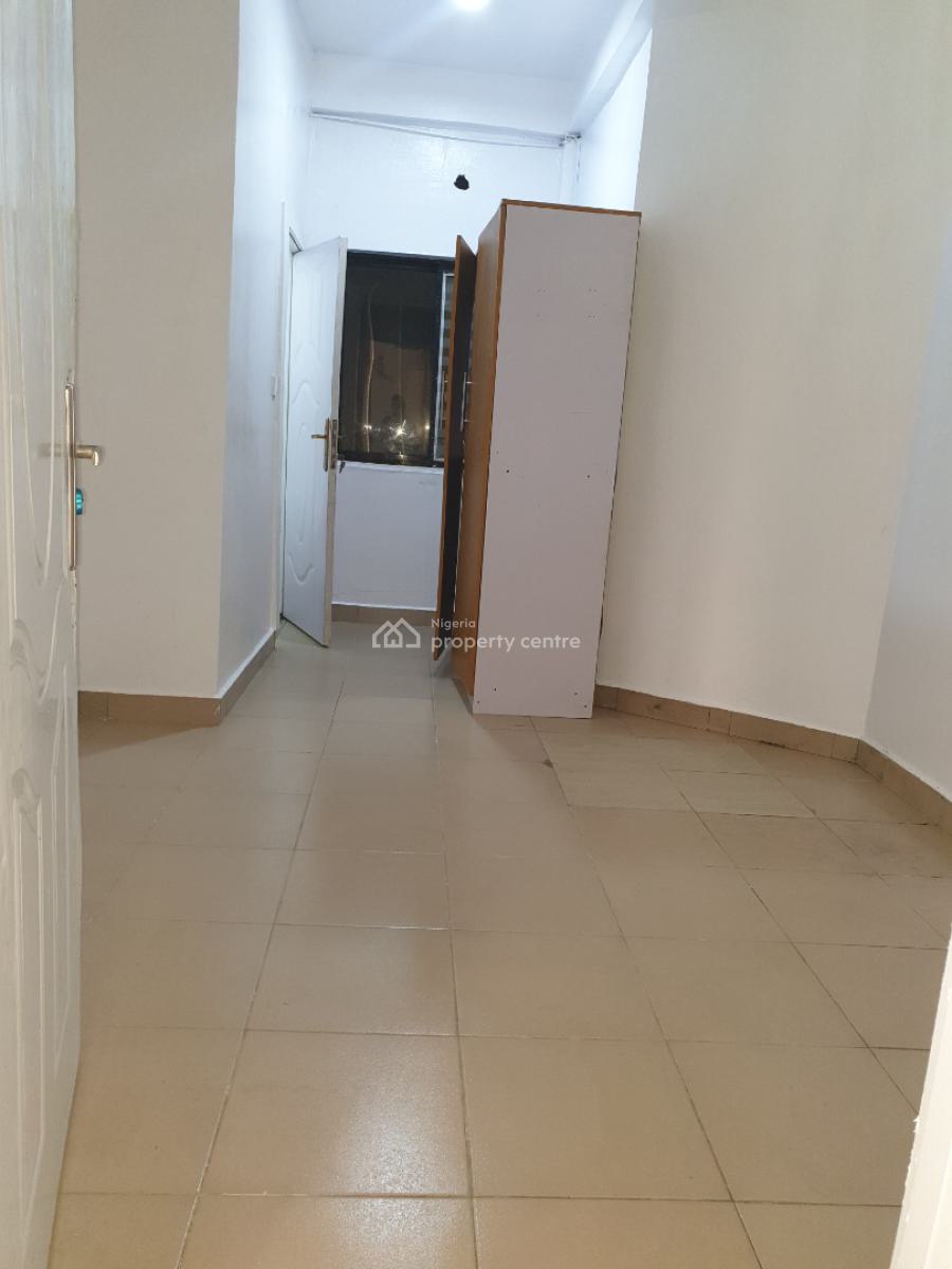 Spacious Studio 2 Bedroom Flat, Osapa, Lekki, Lagos, Flat / Apartment for Rent