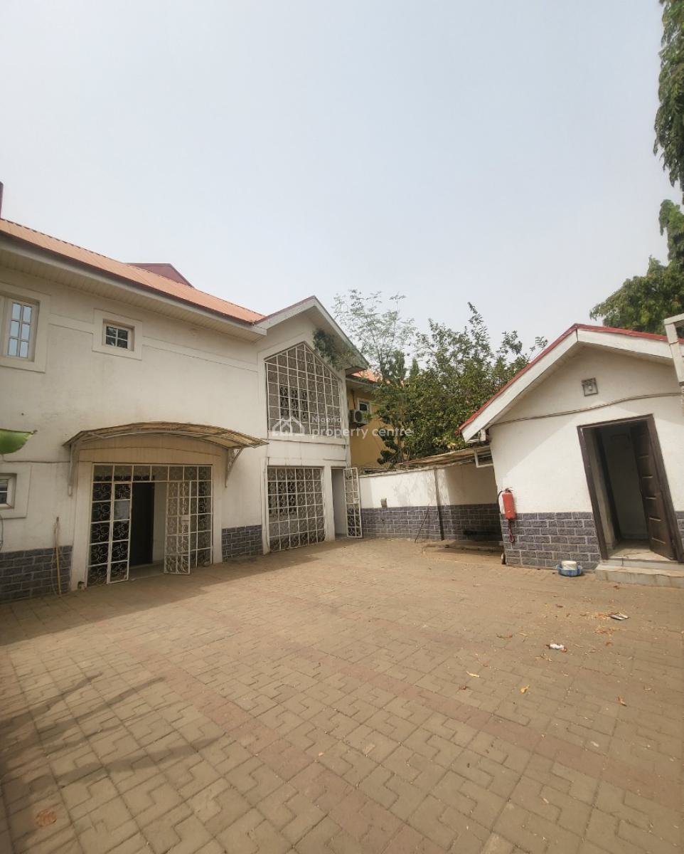 Luxurious Massive 3 Bedroom Terrace Duplex with Bq, Inside Suncity Estate, Galadimawa, Abuja, Semi-detached Duplex for Rent