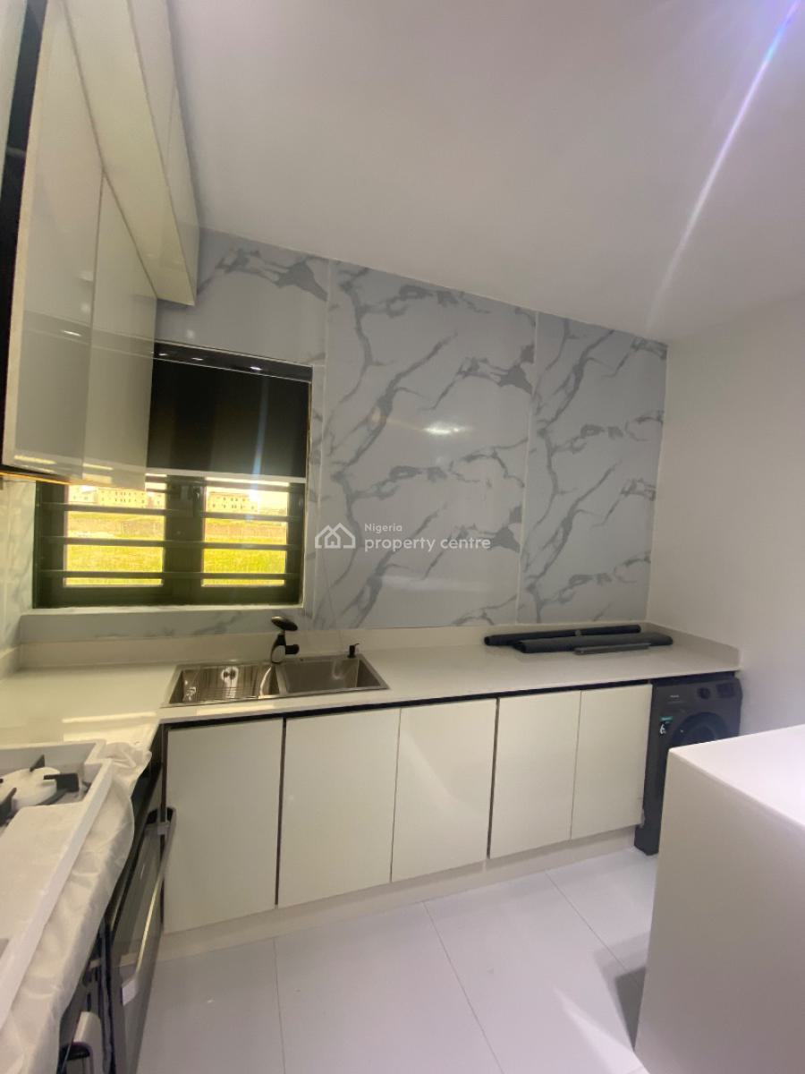 Fully Furnished 1 Bedroom Apartment, Lekki Phase 1, Lekki, Lagos, Mini Flat (room and Parlour) for Sale