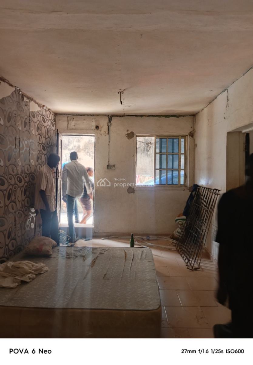 Executive and Spacious Miniflat, Off Randle Avenue, Surulere, Lagos, Mini Flat (room and Parlour) for Rent