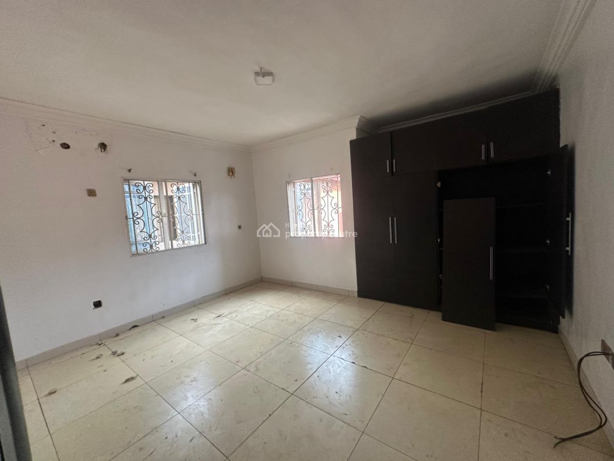 3bedroom Apartment, Off International Airport Road Ajao Estate, Isolo, Lagos, Flat / Apartment for Rent