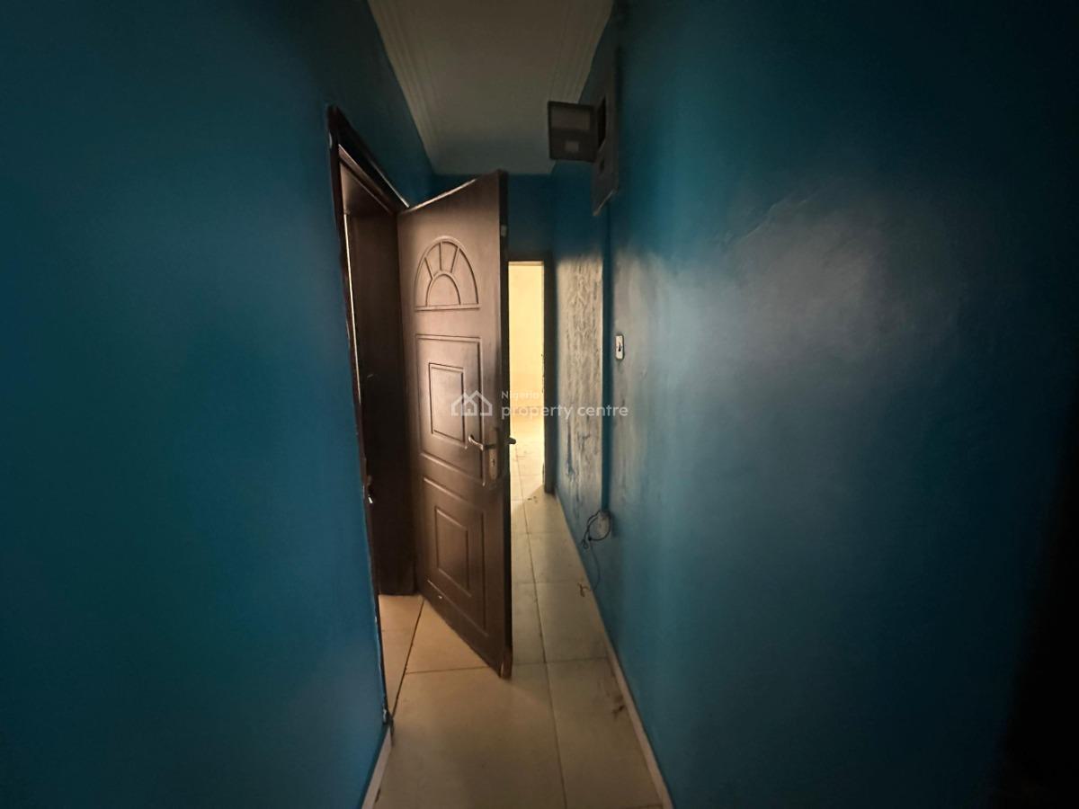 3bedroom Apartment, Off International Airport Road Ajao Estate, Isolo, Lagos, Flat / Apartment for Rent