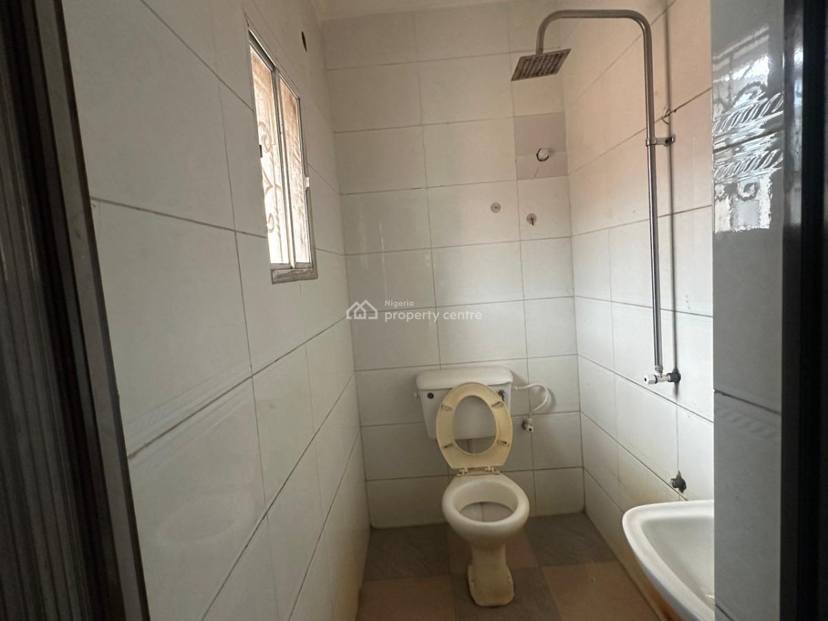 3bedroom Apartment, Off International Airport Road Ajao Estate, Isolo, Lagos, Flat / Apartment for Rent