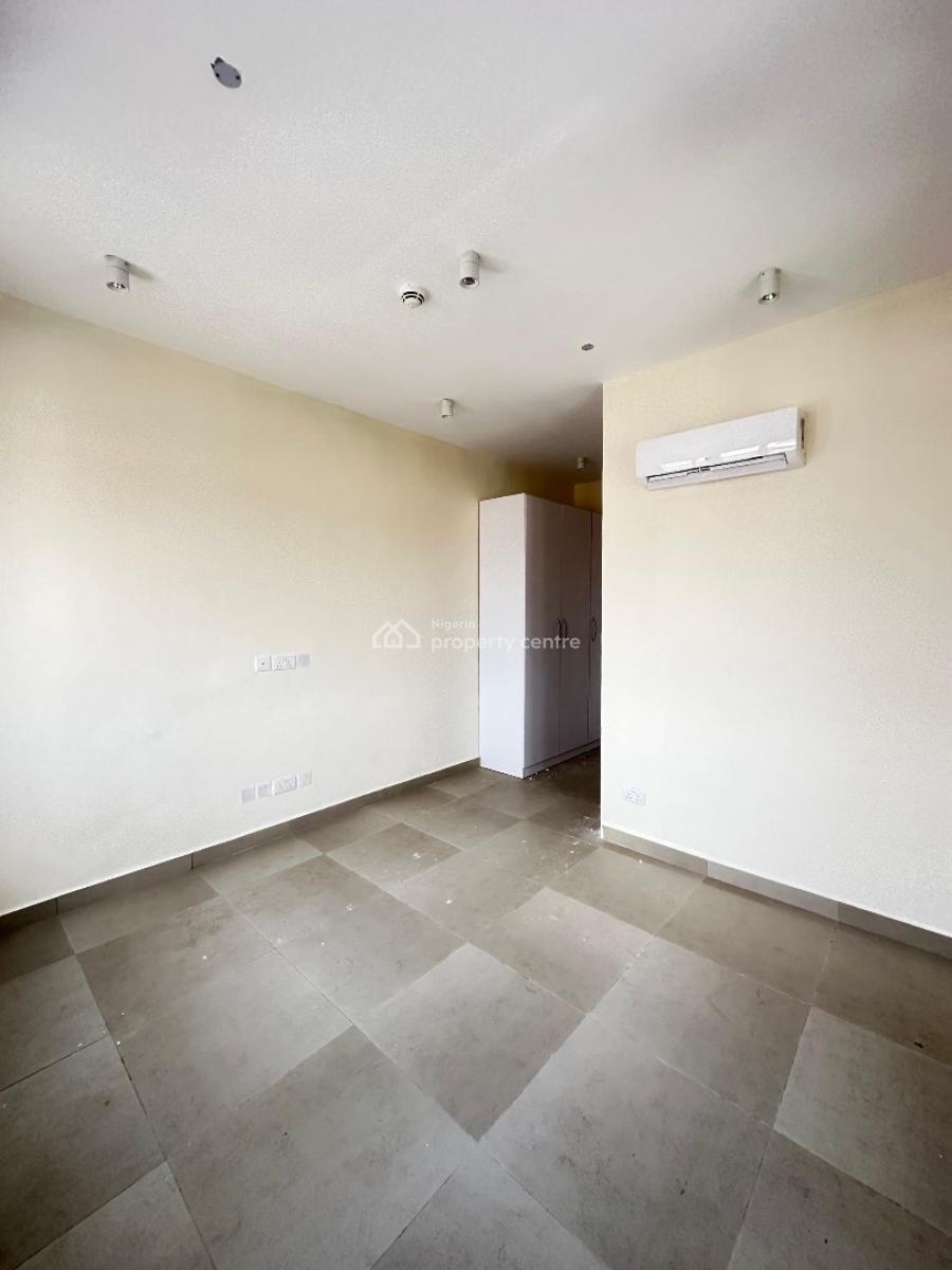Outstanding Luxury Spacious 3 Bedroom Apartment with Bq, Lekki Phase 1, Lekki, Lagos, Block of Flats for Sale
