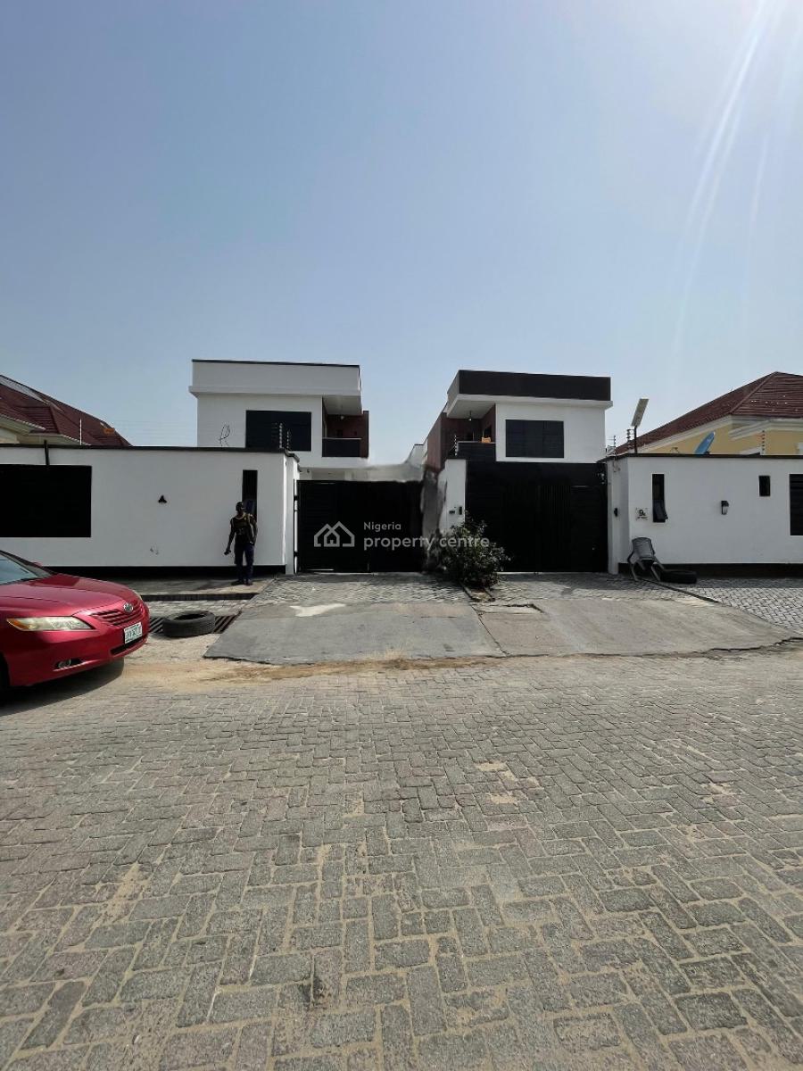 Exquisite Spacious 5 Bedroom Fully Detached Duplex with 2 Rooms Bq, Phase 1, Lekki, Lagos, Detached Duplex for Rent