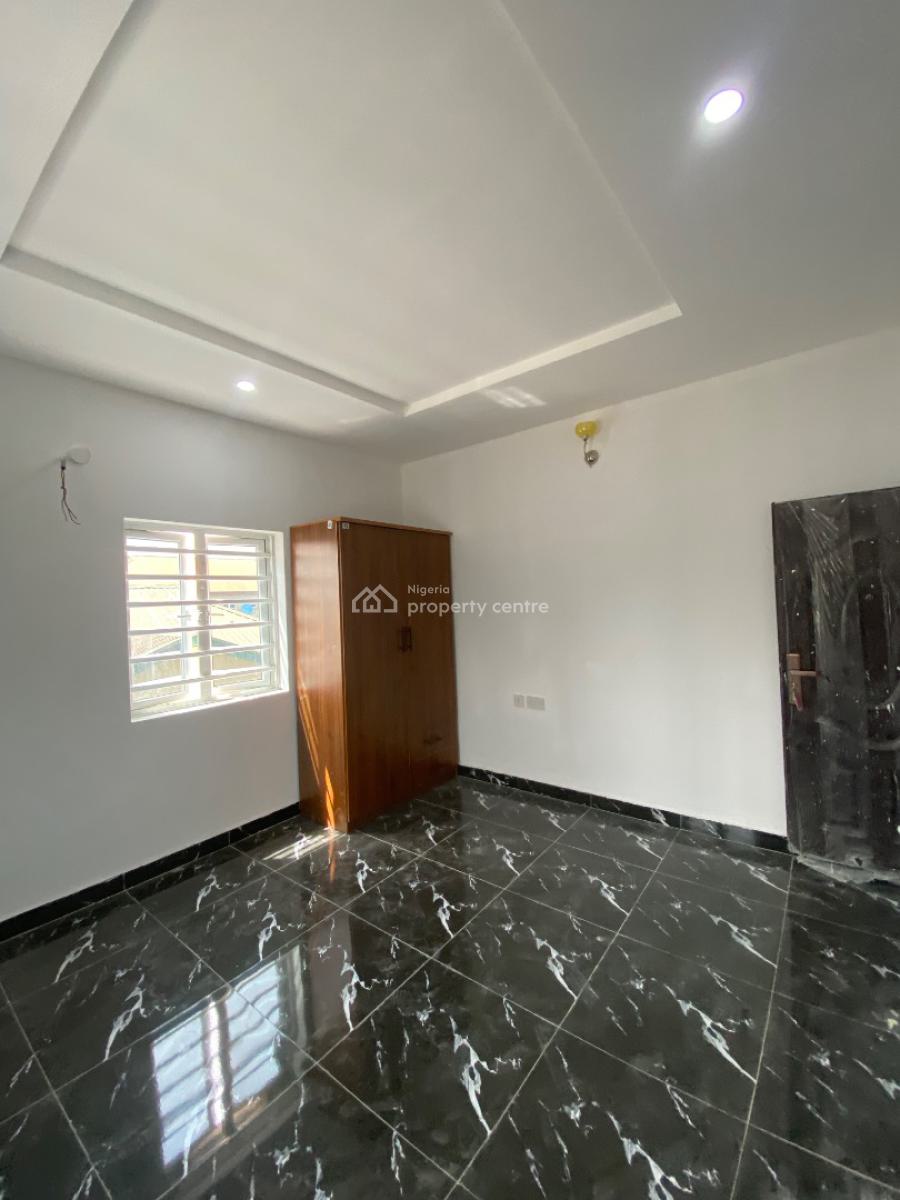 Standard Two Bedroom Apartment, Peaceland Area Ogombo, Ajah, Lagos, Flat / Apartment for Rent