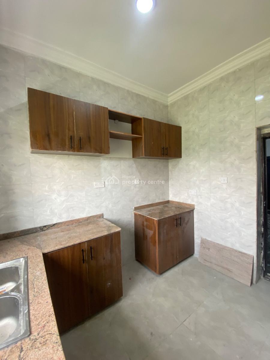 Standard Two Bedroom Apartment, Peaceland Area Ogombo, Ajah, Lagos, Flat / Apartment for Rent