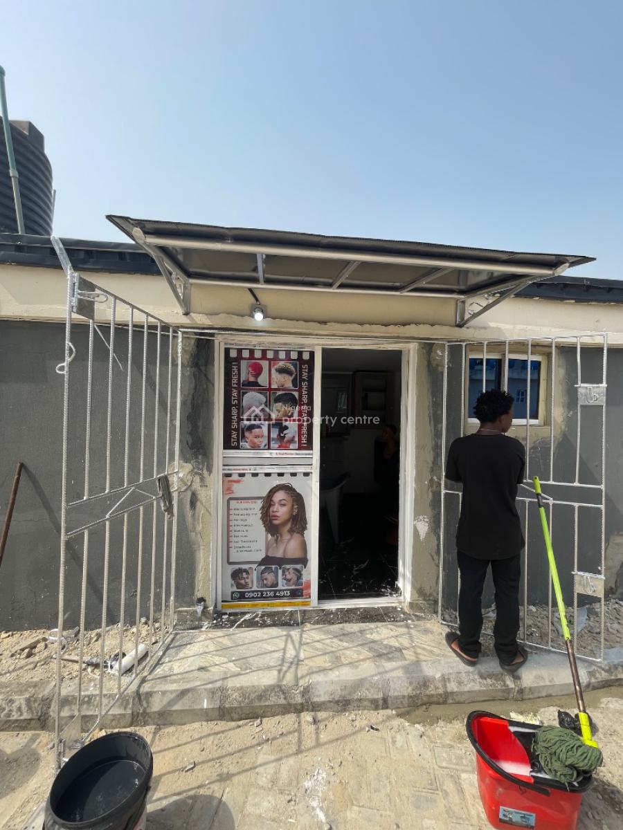 Fully Equipped Unisex Salon, Mobil By Crown Eatate, Sangotedo, Ajah, Lagos, Shop for Rent