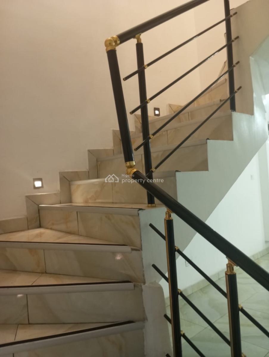 Unfurnished 4 Bedroom  with Bq, Chevron Drive, Lekki Expressway, Lekki, Lagos, Semi-detached Duplex for Rent