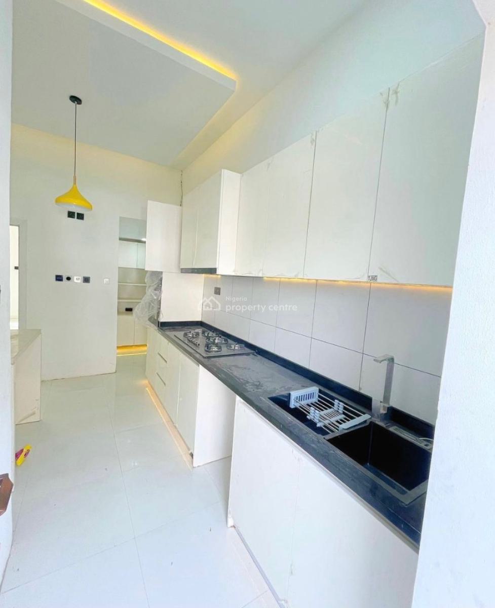 Serviced 4 Bedroom Terrace Duplex with Pool and Gym, Osapa, Lekki, Lagos, Terraced Duplex for Rent