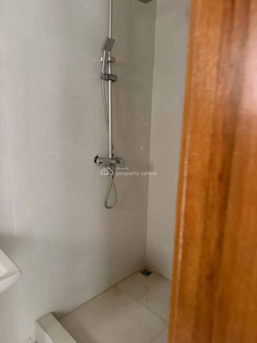 3 Bedroom Spacious Apartment, Chevron Drive, Lekki, Lagos, Flat / Apartment for Rent