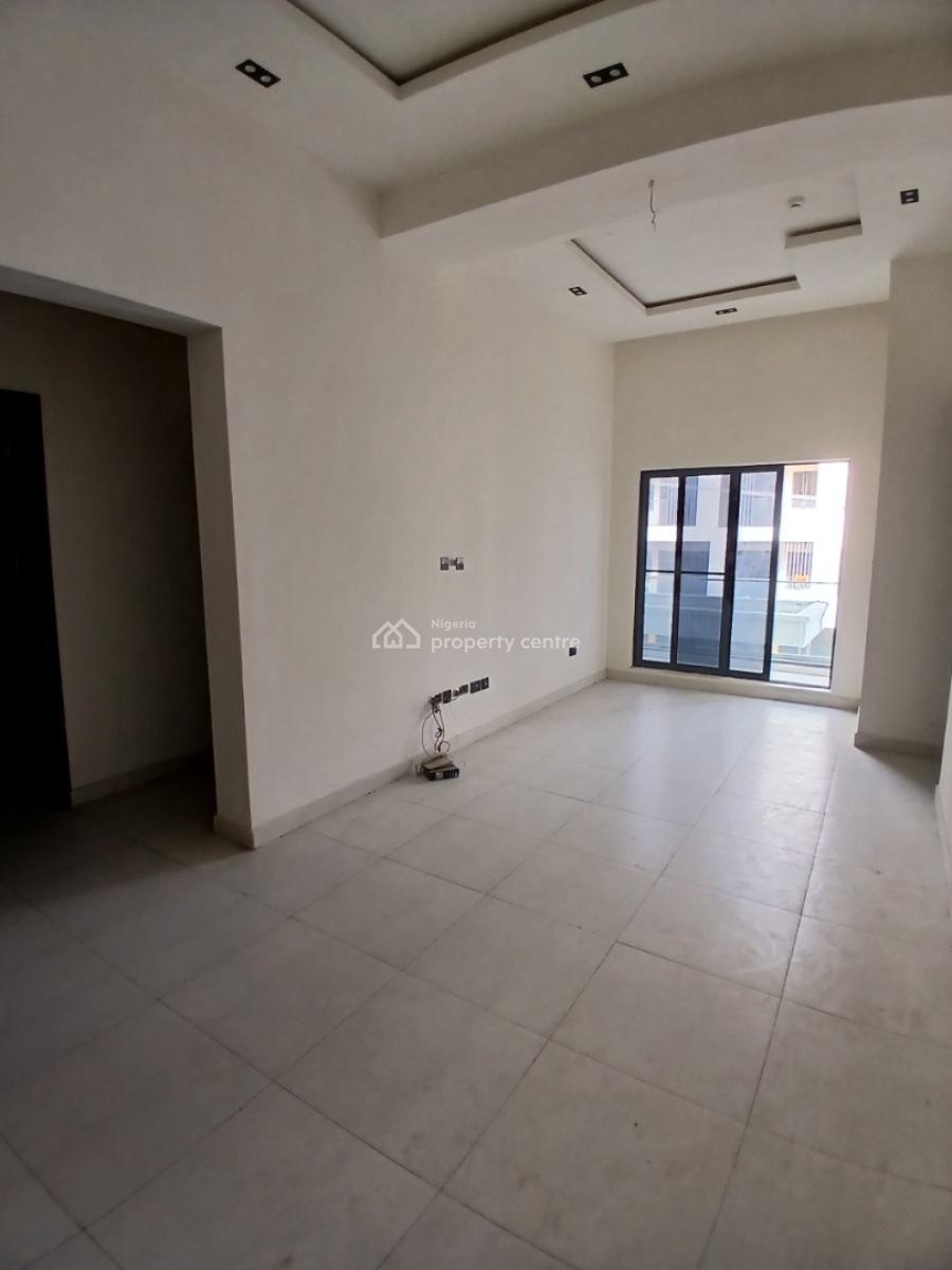 New and Serviced with 24/7 Power Supply 2 Sizeable 2 Bedroom En-suite, Lekki Phase 1, Lekki, Lagos, Flat / Apartment for Rent