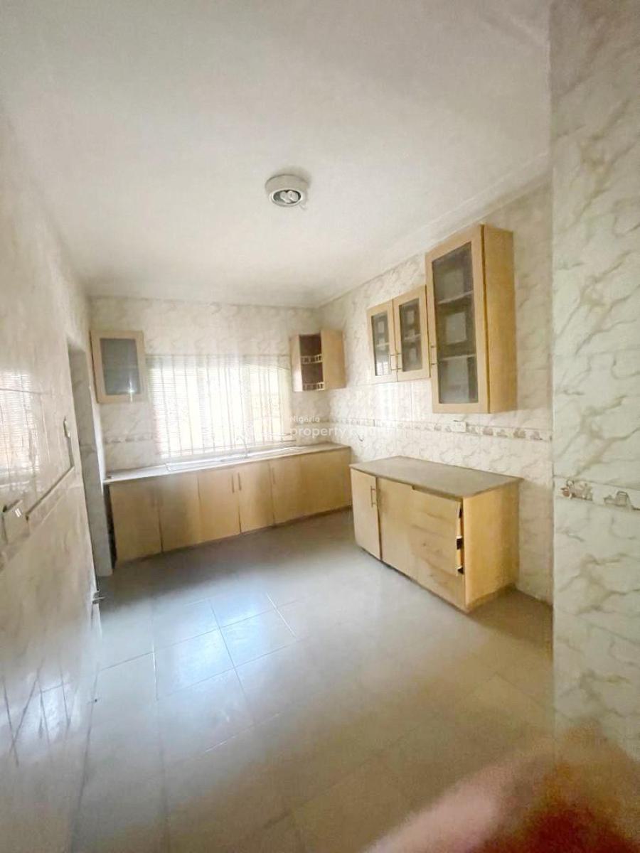 Luxury 3 Bedroom Apartment, Gra Phase 1, Magodo, Lagos, Flat / Apartment for Rent