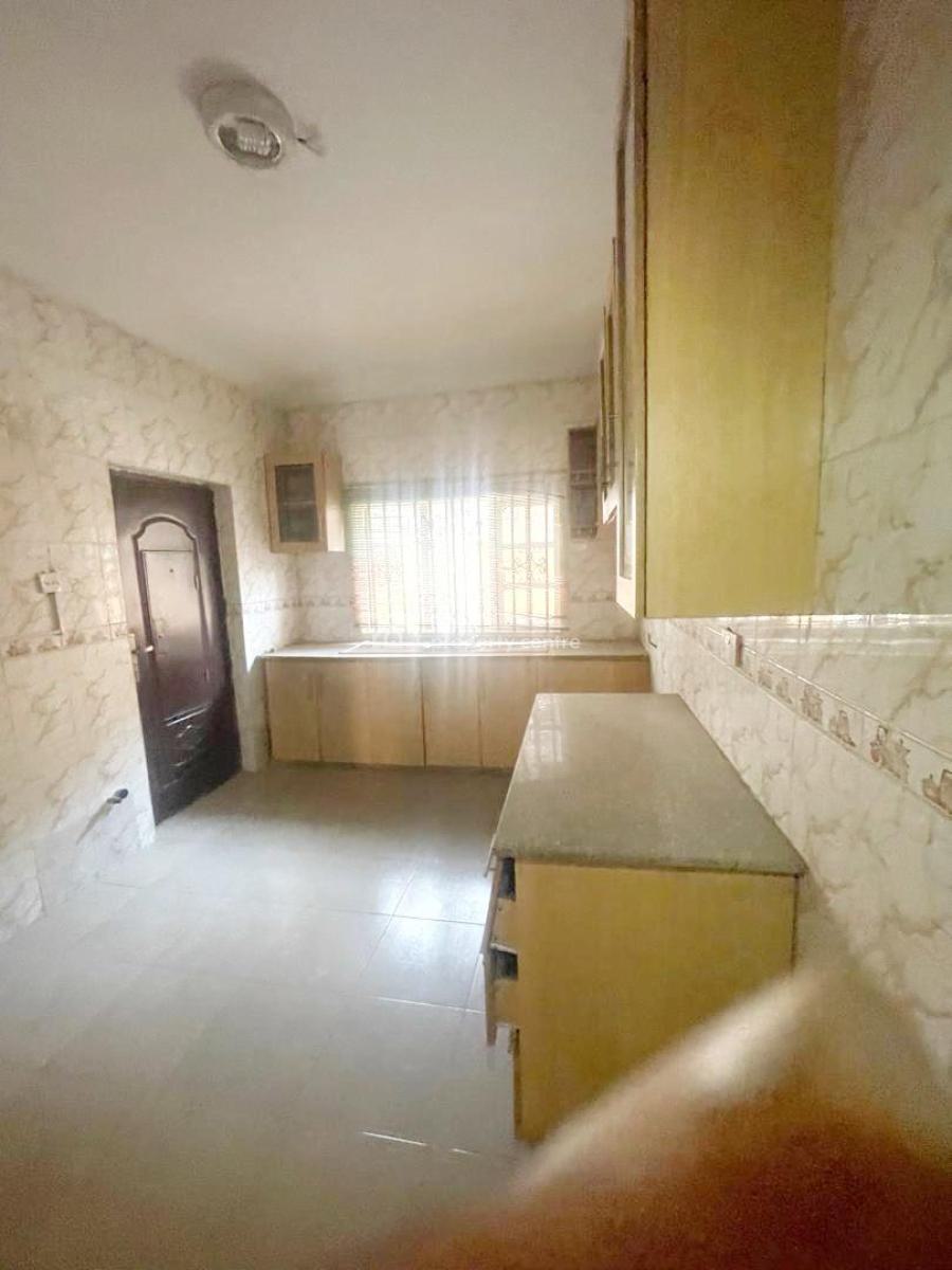 Luxury 3 Bedroom Apartment, Gra Phase 1, Magodo, Lagos, Flat / Apartment for Rent