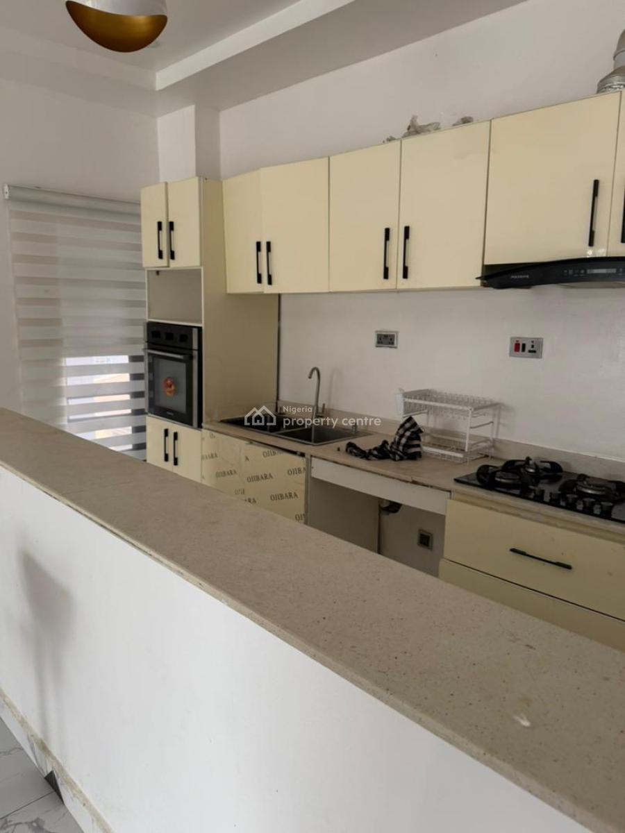 Luxury 2-bedroom Apartment with Excellent Facilities, 2nd Toll Gate, Lekki, Lagos, Flat / Apartment for Rent