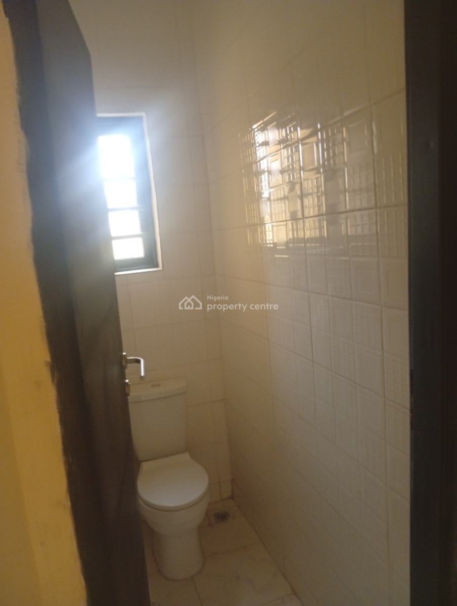 Luxury 3-bedroom Flats, Guzape District, Abuja, Terraced Duplex for Rent