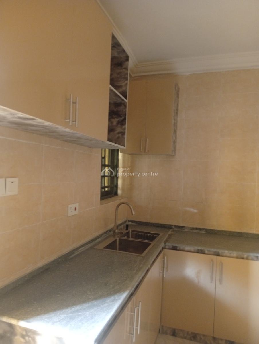 Luxury 3-bedroom Flats, Guzape District, Abuja, Terraced Duplex for Rent