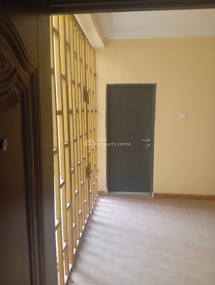Luxury 3-bedroom Flats, Guzape District, Abuja, Terraced Duplex for Rent