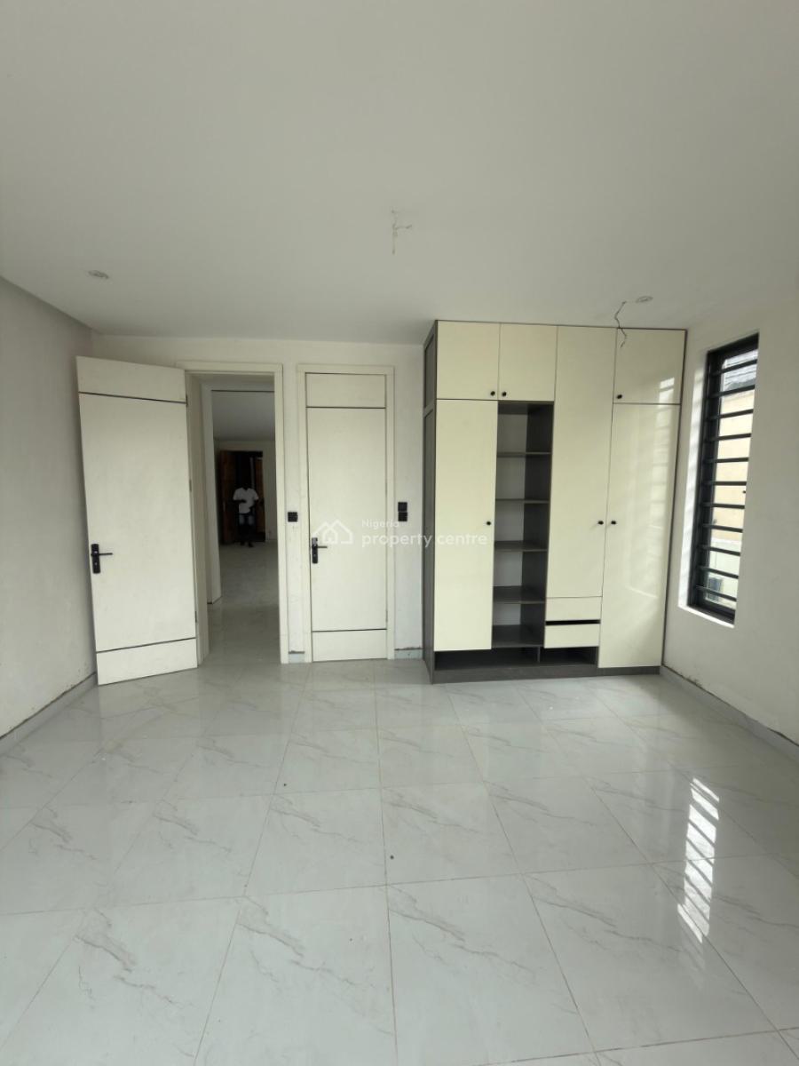 Income Generating 1 Bedroom Apartment with Swimming Pool, Elevator,gym, Lekki Phase 1, Lekki, Lagos, Flat / Apartment for Sale