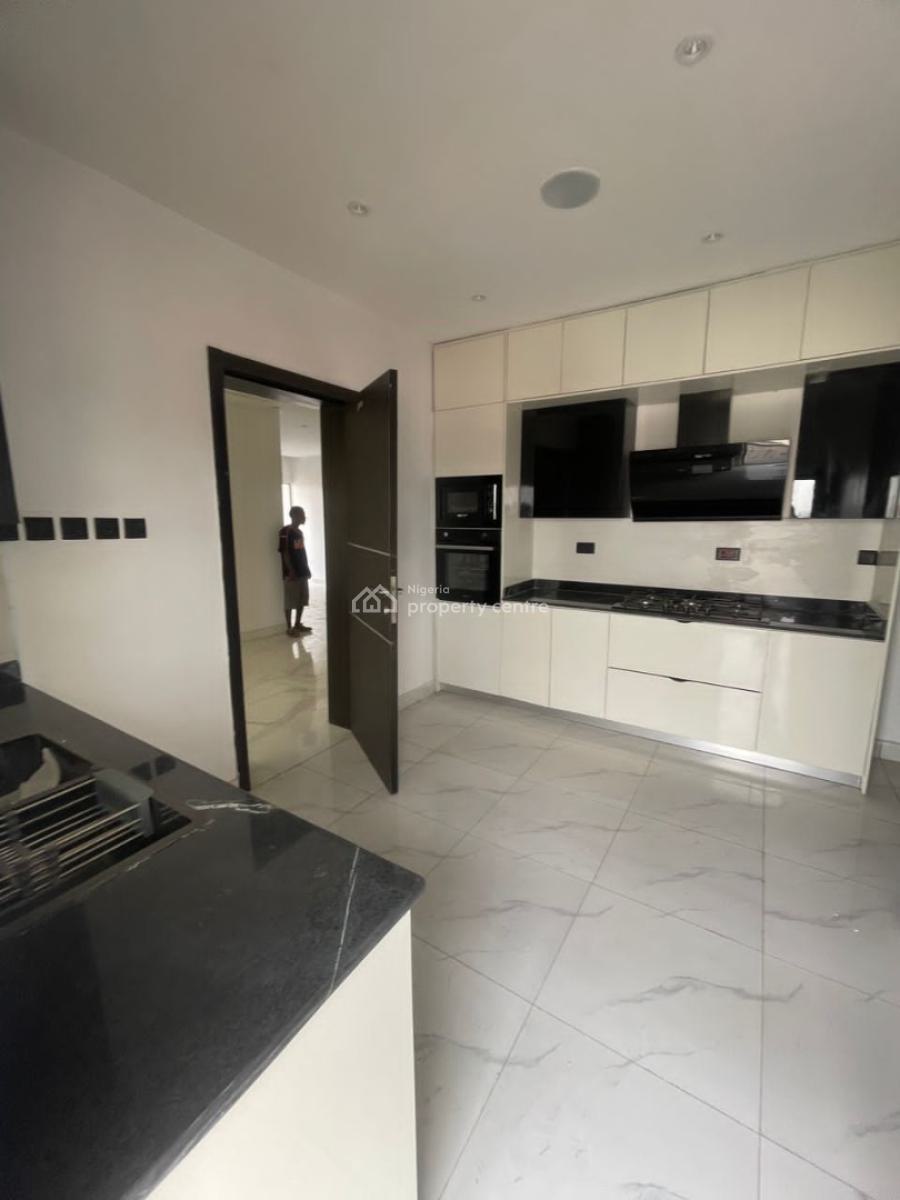 Tastefully Finished Serviced 3 Bedroom Flat with a Room Bq, Lekki Phase 1, Lekki, Lagos, Flat / Apartment for Rent