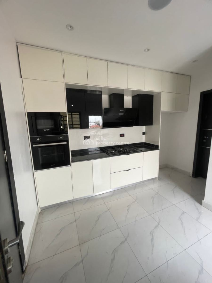 Tastefully Finished Serviced 3 Bedroom Flat with a Room Bq, Lekki Phase 1, Lekki, Lagos, Flat / Apartment for Rent