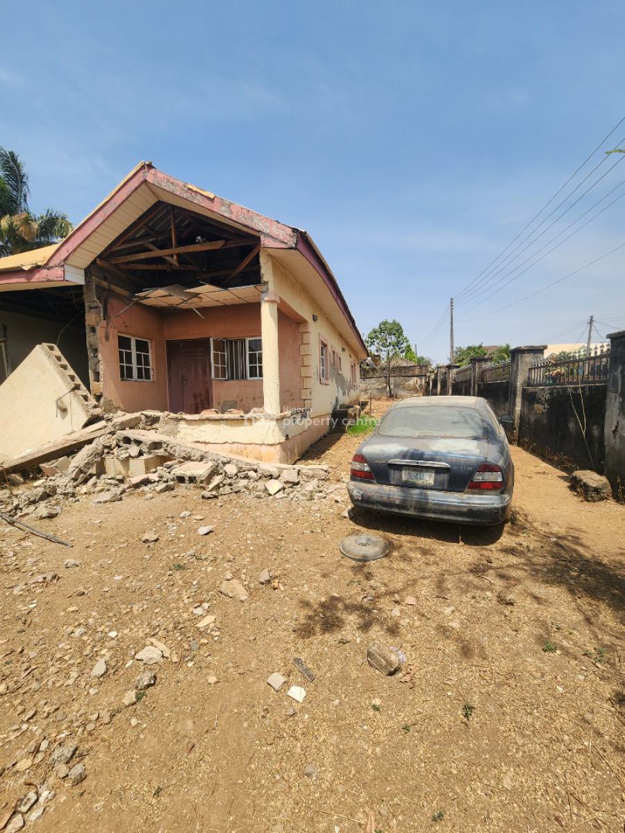 Old 4 Bedroom Bungalow, Prince and Princess Estate, Duboyi, Abuja, Detached Bungalow for Sale