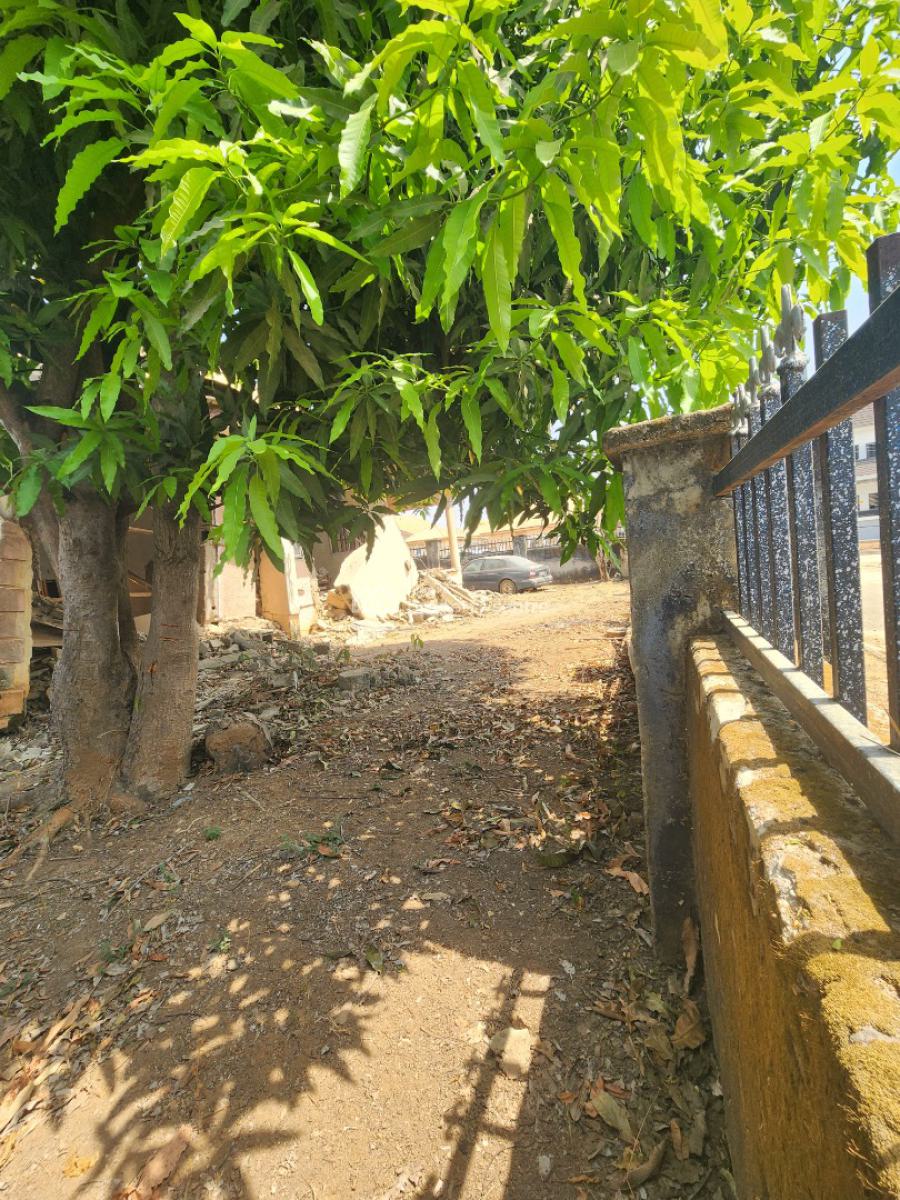 Old 4 Bedroom Bungalow, Prince and Princess Estate, Duboyi, Abuja, Detached Bungalow for Sale