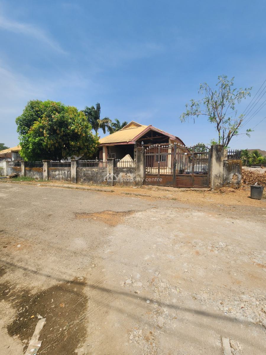 Old 4 Bedroom Bungalow, Prince and Princess Estate, Duboyi, Abuja, Detached Bungalow for Sale
