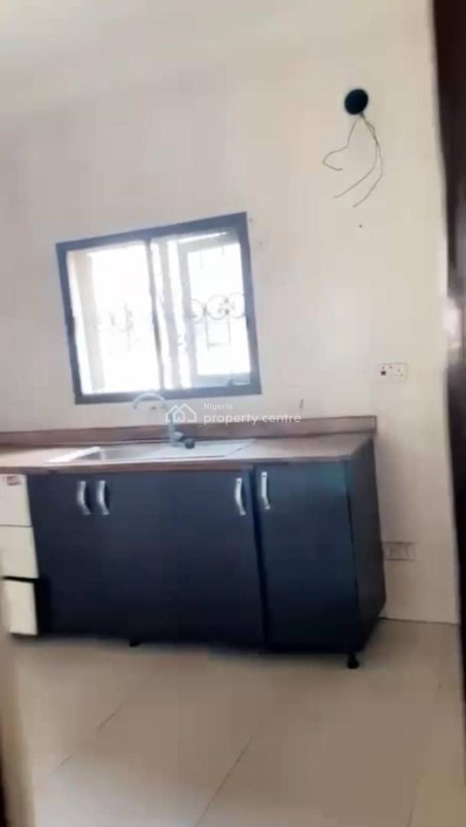 Lovely 3 Bedroom Flat, Off Demurin Road, Ketu, Lagos, Flat / Apartment for Rent