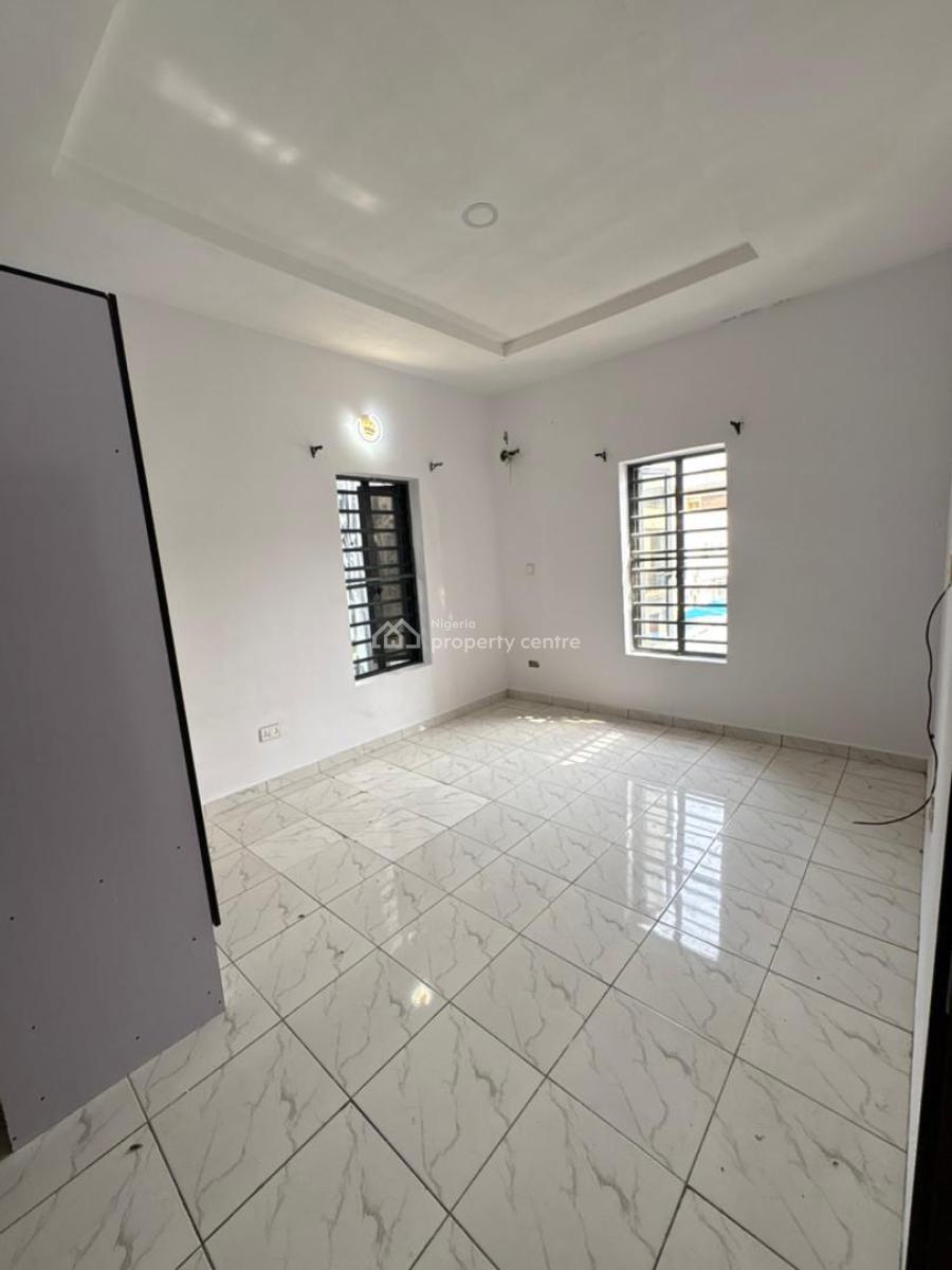 Exquisite Spacious Semi Master Bedroom, Ologolo, Lekki Phase 1, Lekki, Lagos, Flat / Apartment for Rent