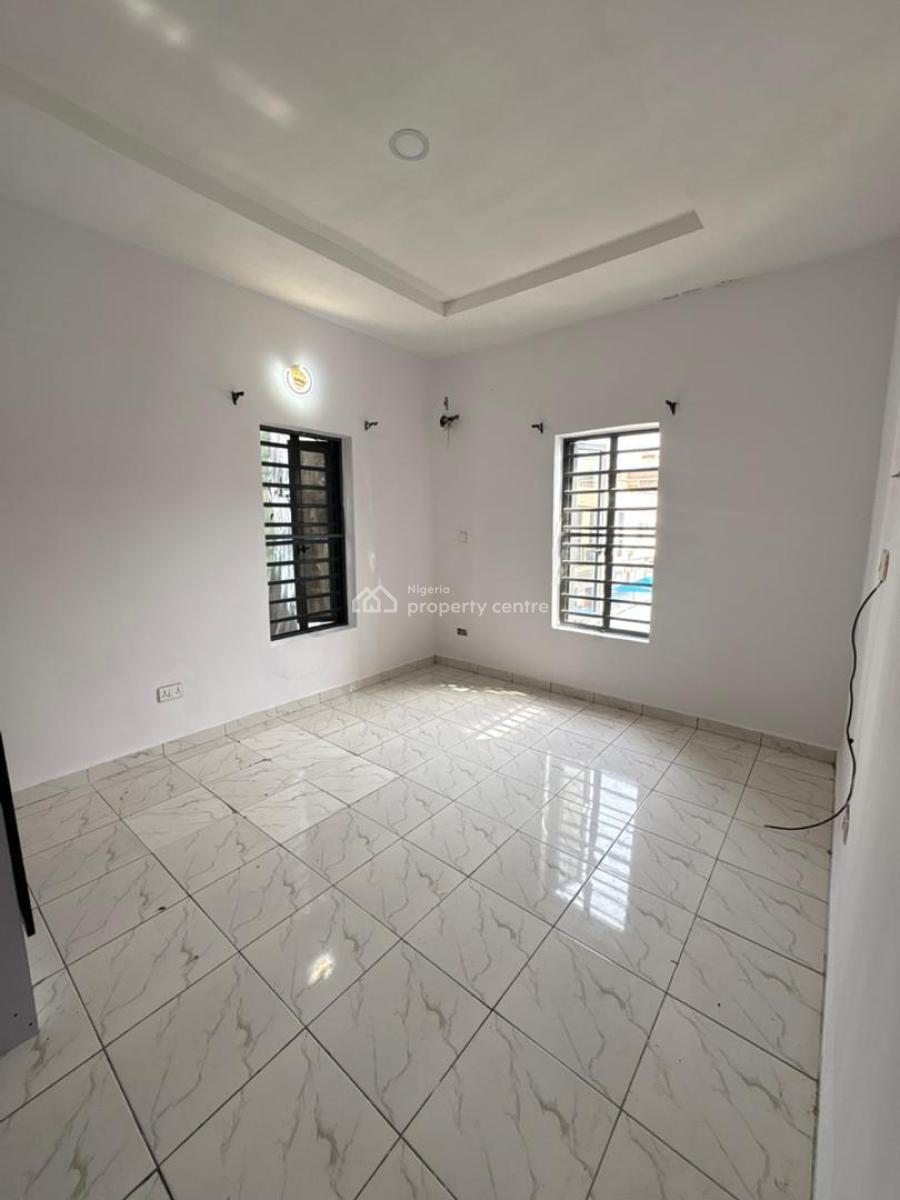 Exquisite Spacious Semi Master Bedroom, Ologolo, Lekki Phase 1, Lekki, Lagos, Flat / Apartment for Rent