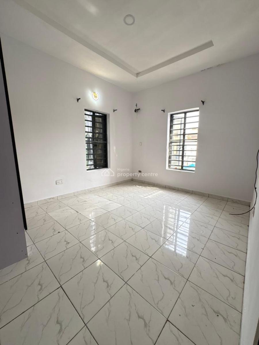 Exquisite Spacious Semi Master Bedroom, Ologolo, Lekki Phase 1, Lekki, Lagos, Flat / Apartment for Rent