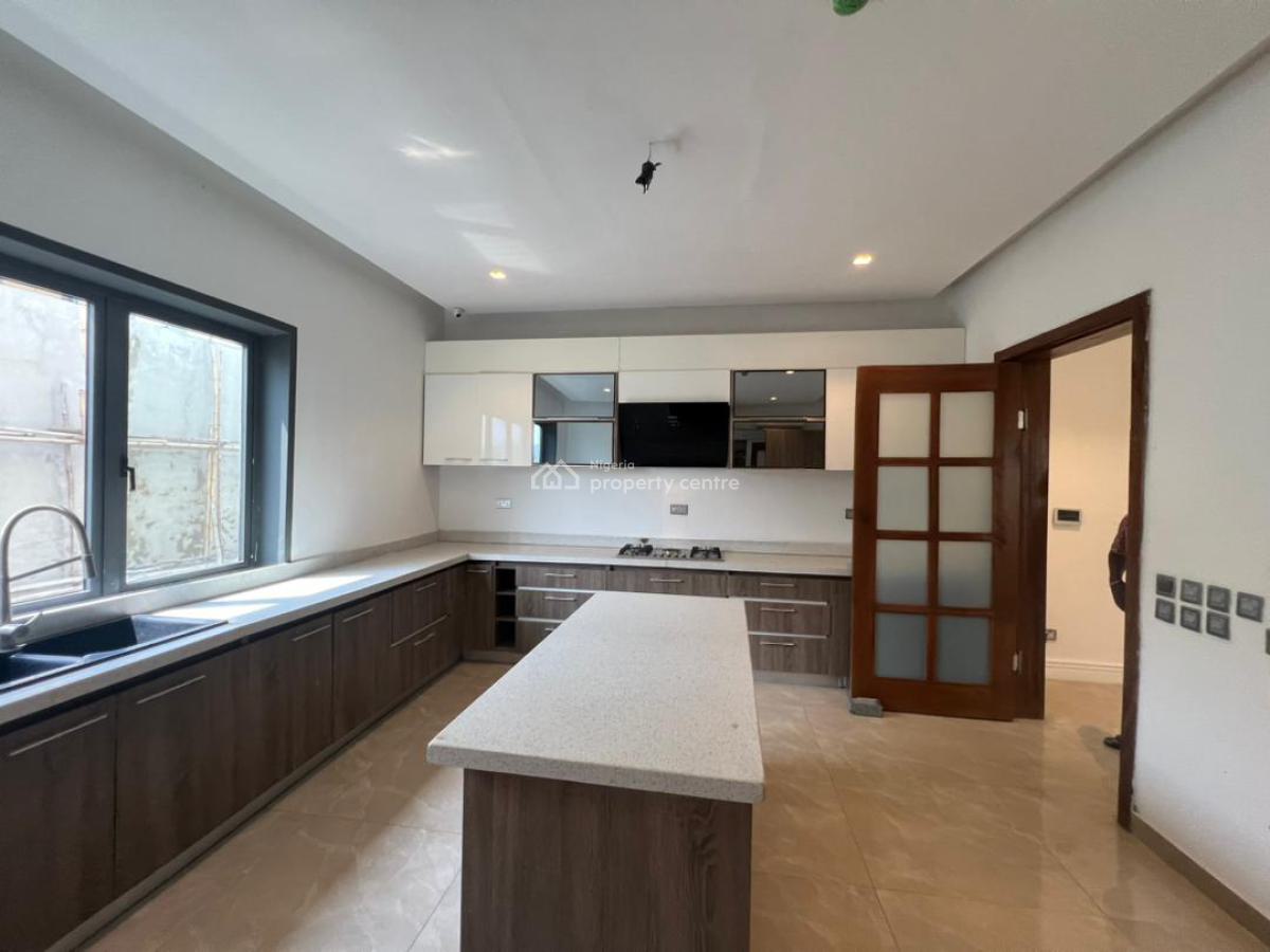 5 Bedrooms Semi-detached Duplex in a Private Compound, Banana Island, Ikoyi, Lagos, Semi-detached Duplex for Sale