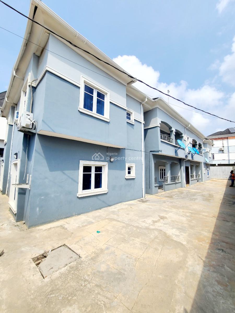 Newly Renovated 3 Bedroom Flat, Ikota Gra Estate, Ikota, Lekki, Lagos, Flat / Apartment for Rent
