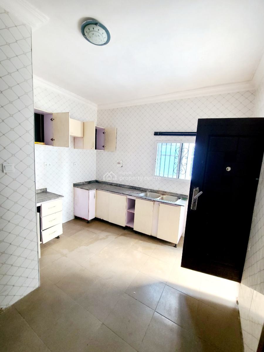 Newly Renovated 3 Bedroom Flat, Ikota Gra Estate, Ikota, Lekki, Lagos, Flat / Apartment for Rent