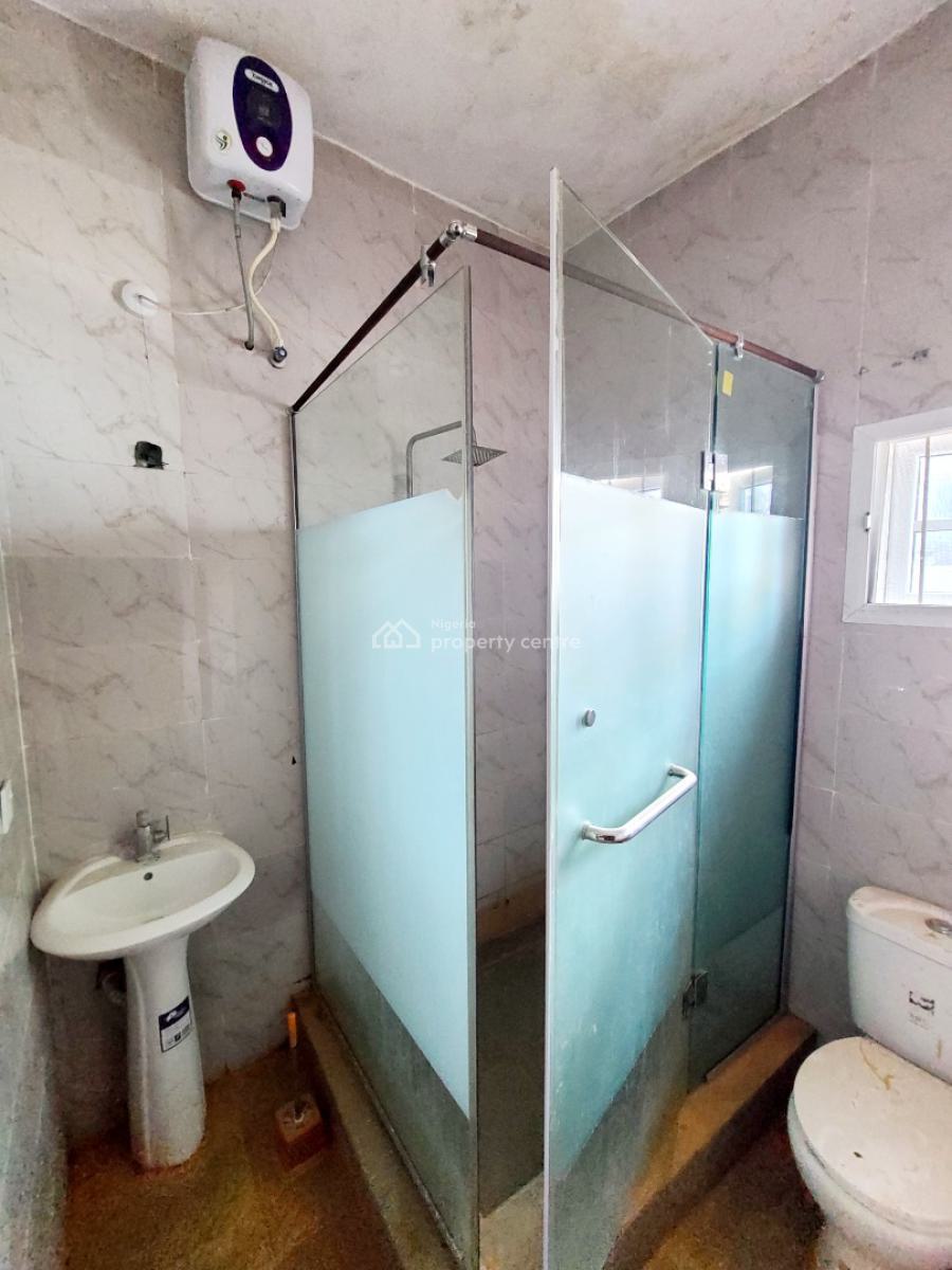 Newly Renovated 3 Bedroom Flat, Ikota Gra Estate, Ikota, Lekki, Lagos, Flat / Apartment for Rent