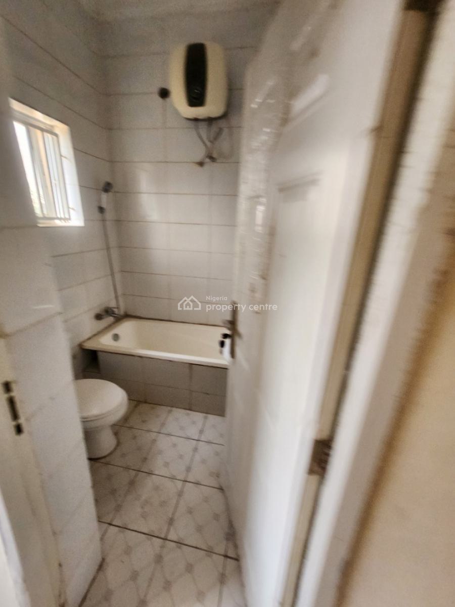 Clean Spacio 3bedroom Flat, Ground Floor, Tarred Rd, Wuye Main( Tarred Rd(, Wuye, Abuja, Flat / Apartment for Rent