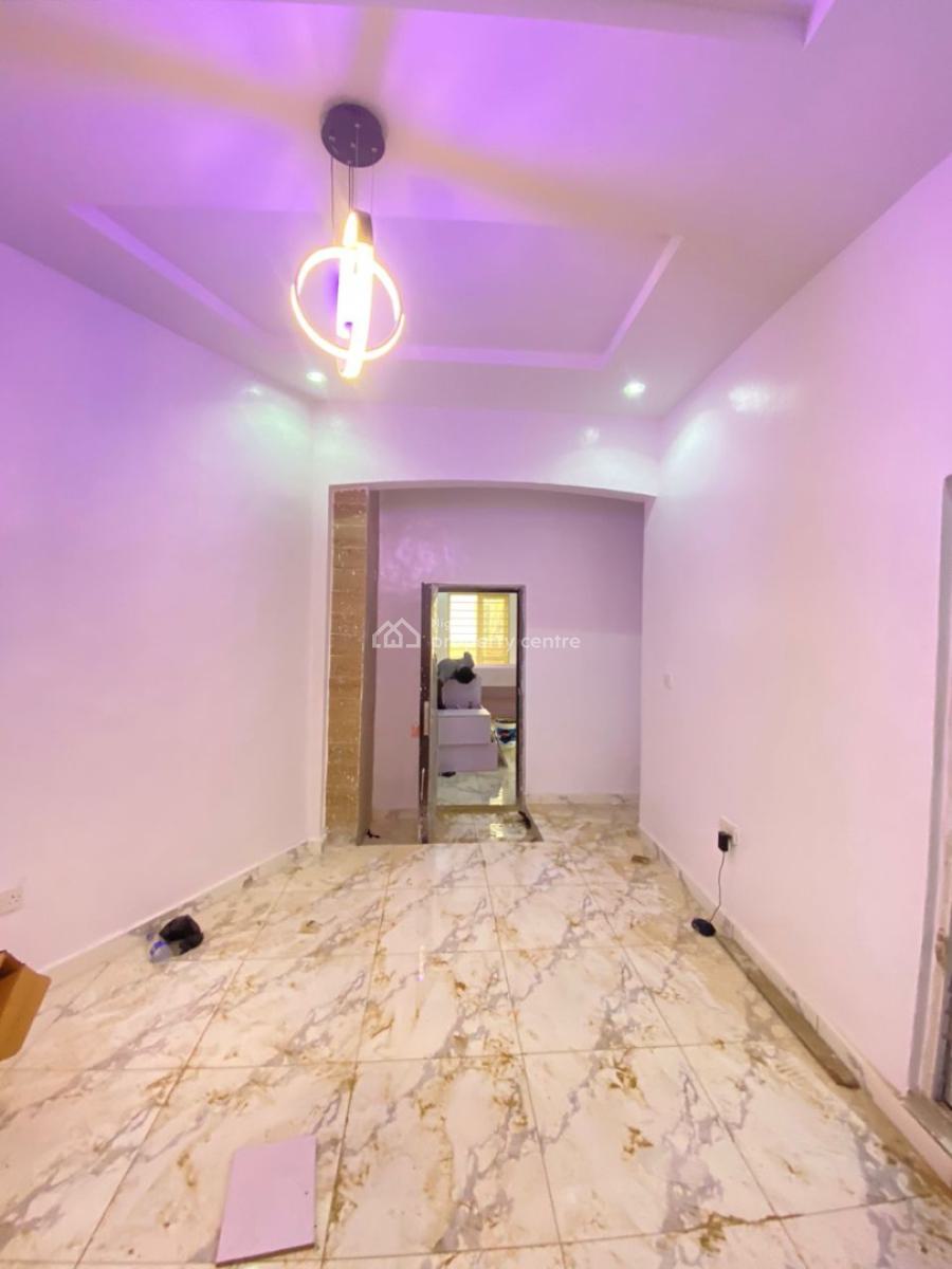 One Bedroom Apartment  in an Estate, Chevron, Lekki, Lagos, Flat / Apartment for Rent